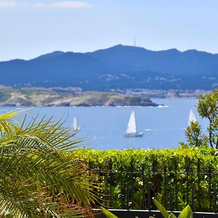 Lejlighed A 5 Min A Pied De La Et 10 Min Du Port, T2 Vue Avec Vaste Terrasse Et Parking Prive - Prestations De Gamme *